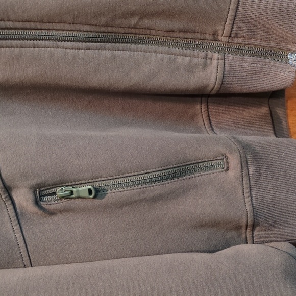 Old Navy Active Dynamic Fleece Bomber Jacket in Heritage Green Size M Petite - Picture 4 of 8